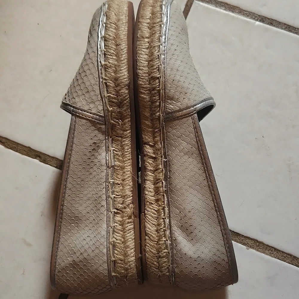 Johnston & Murphy Shoes Womens Size 6.5 Grey Suede Jaden Espadrilles Scale Jute